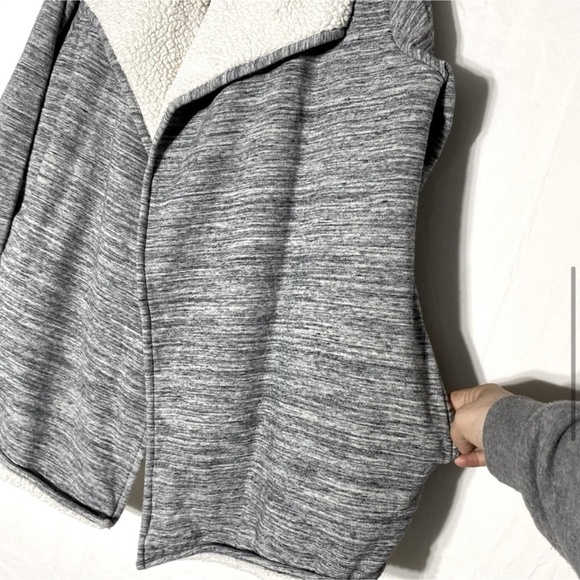 5/$25 GAP Heathered Grey Sherpa Lined Open Front Cardigan L - Picture 8 of 16